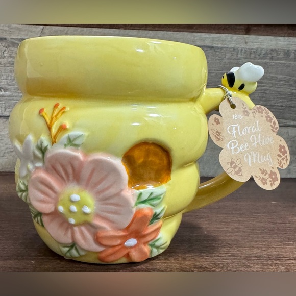 Super Cute Floral Bee 🐝 Hive Mug - NEW - Picture 7 of 7